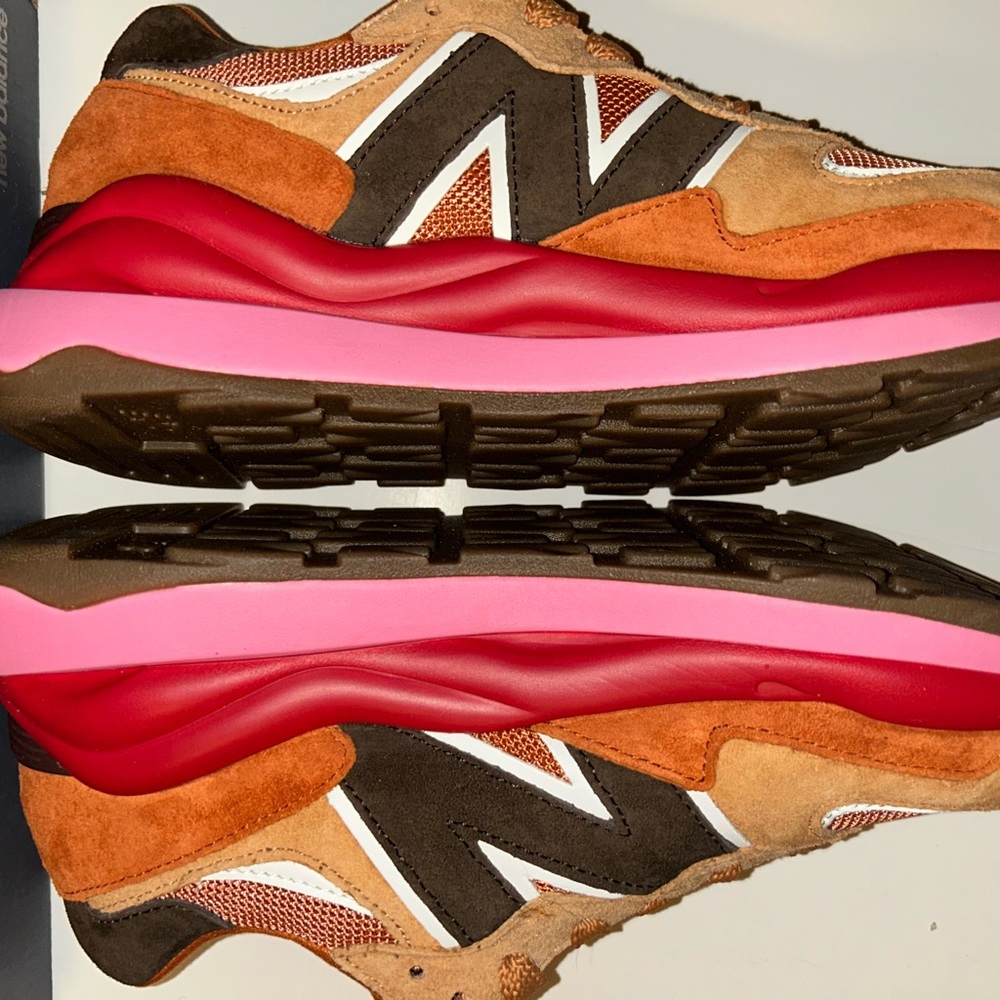 New Balance Brown and Pink Athletic Shoes Men’s Size 8 - Picture 4 of 8